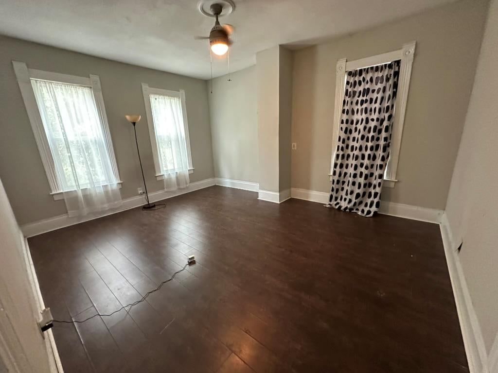 Statement lighting at 2807 7th Street E, Kansas City, MO 64124