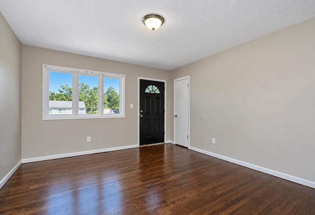 Photo 4 of 20, 116 N Peck Drive, Independence, MO 64056