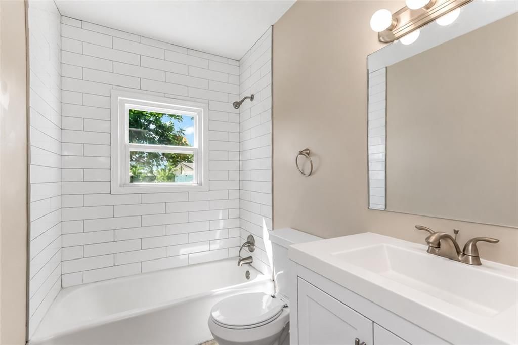 Photo 9 of 20, 116 N Peck Drive, Independence, MO 64056