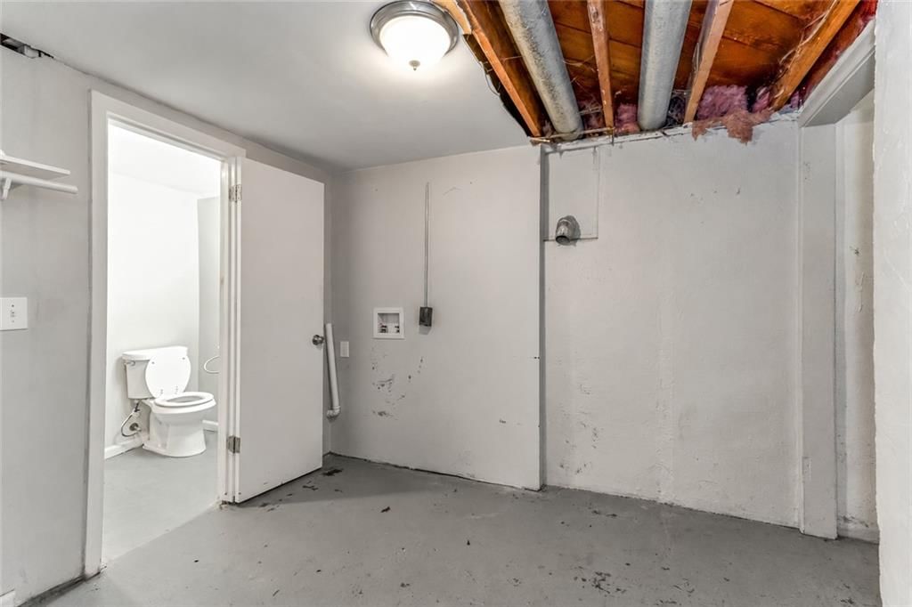 Photo 17 of 20 - 116 N Peck Drive, Independence, MO 64056