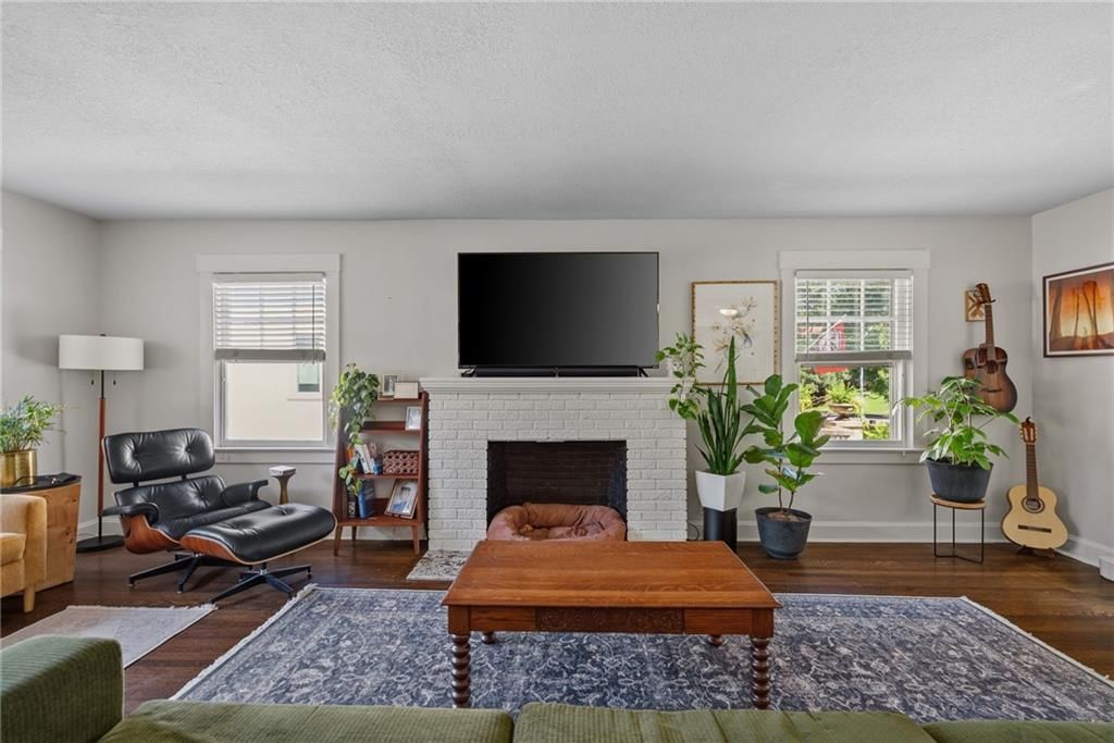 620 W 60TH Terrace — photo 9