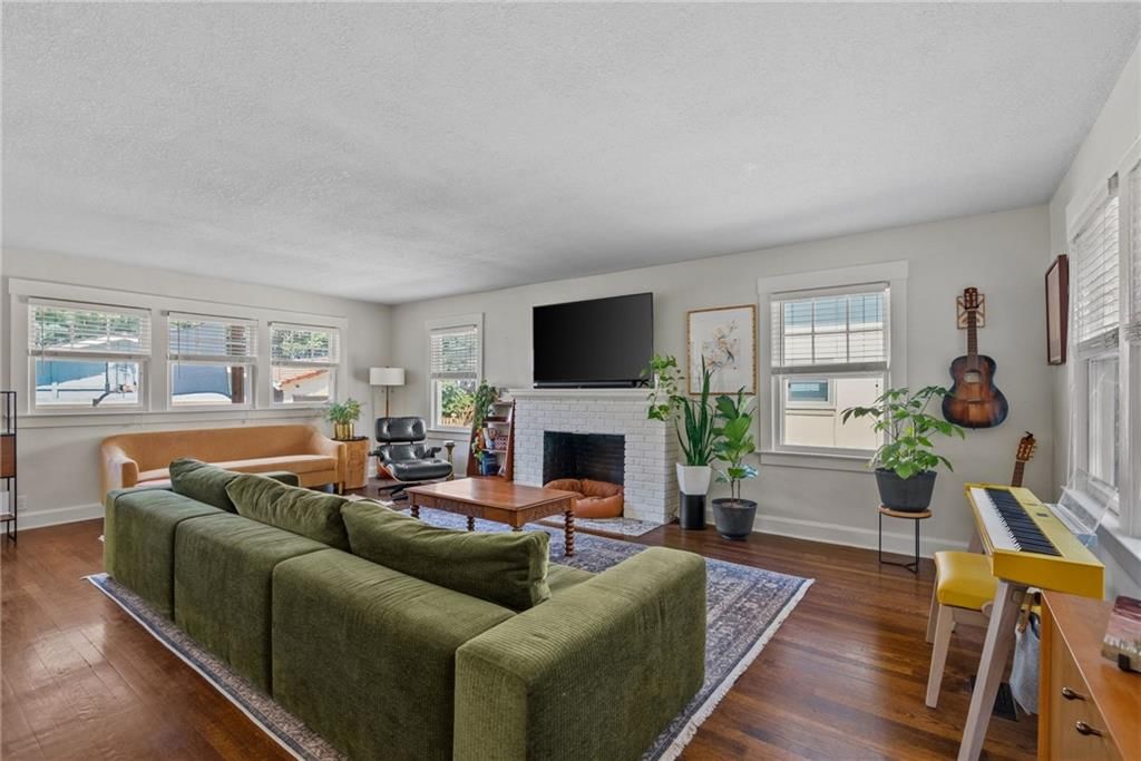 620 W 60TH Terrace — photo 10