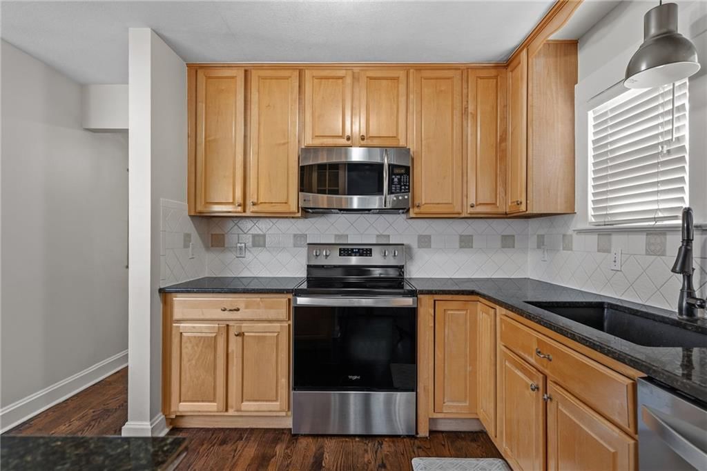 620 W 60TH Terrace — photo 14