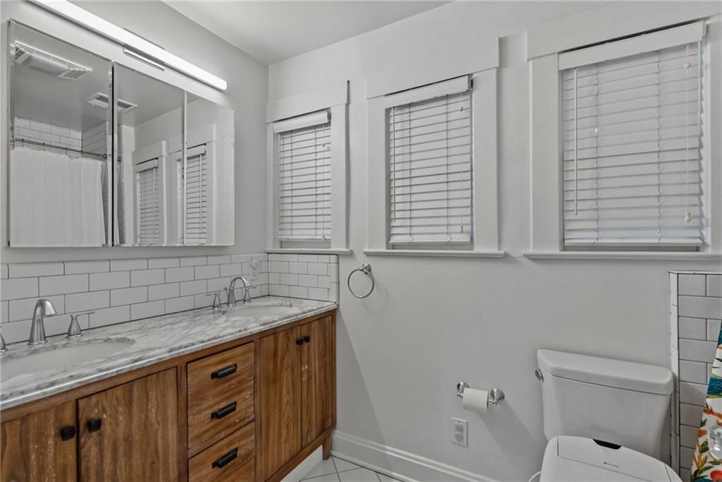 620 W 60TH Terrace — photo 24