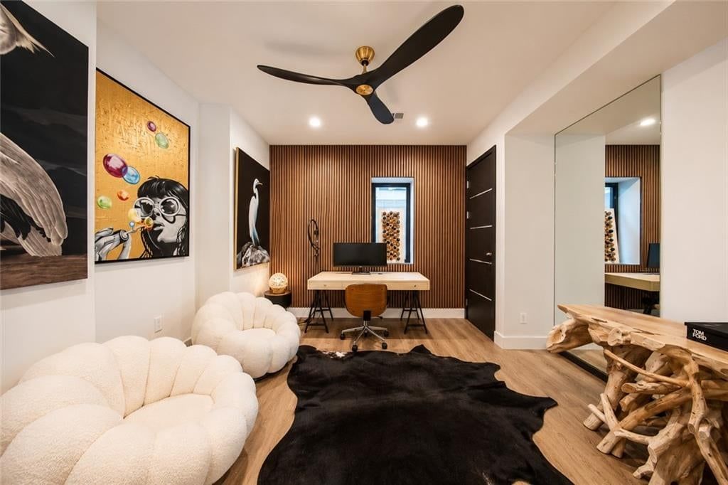 8826 McCoy Street — photo 37