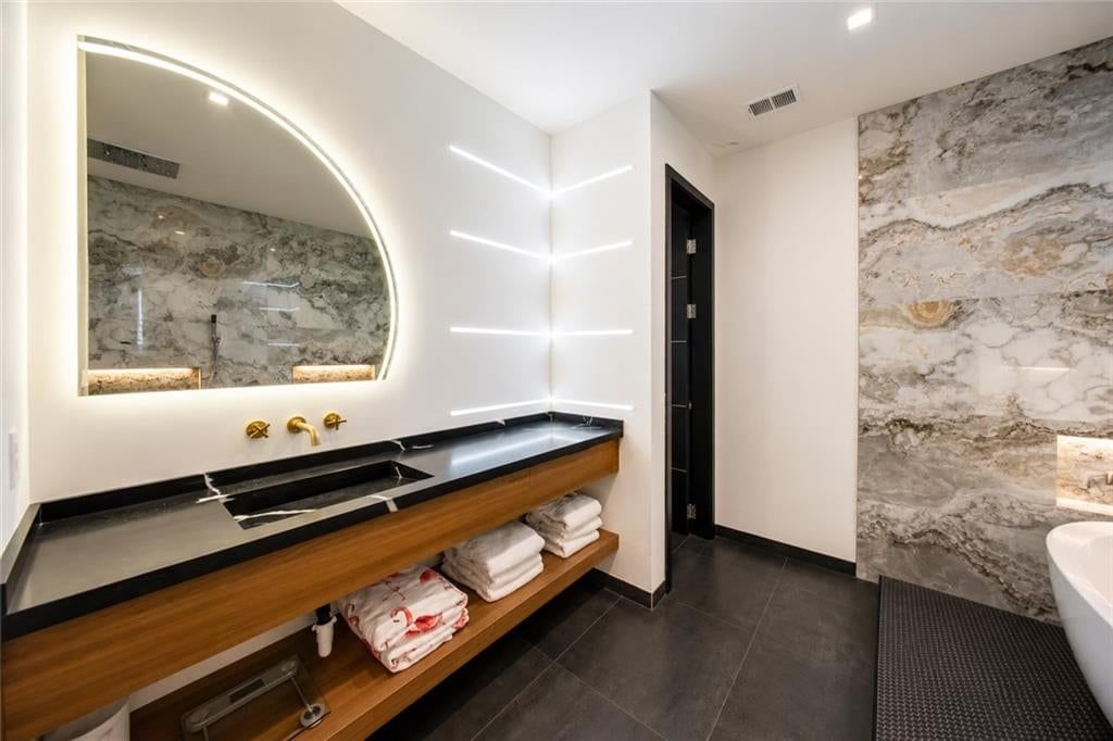 8826 McCoy Street — photo 46