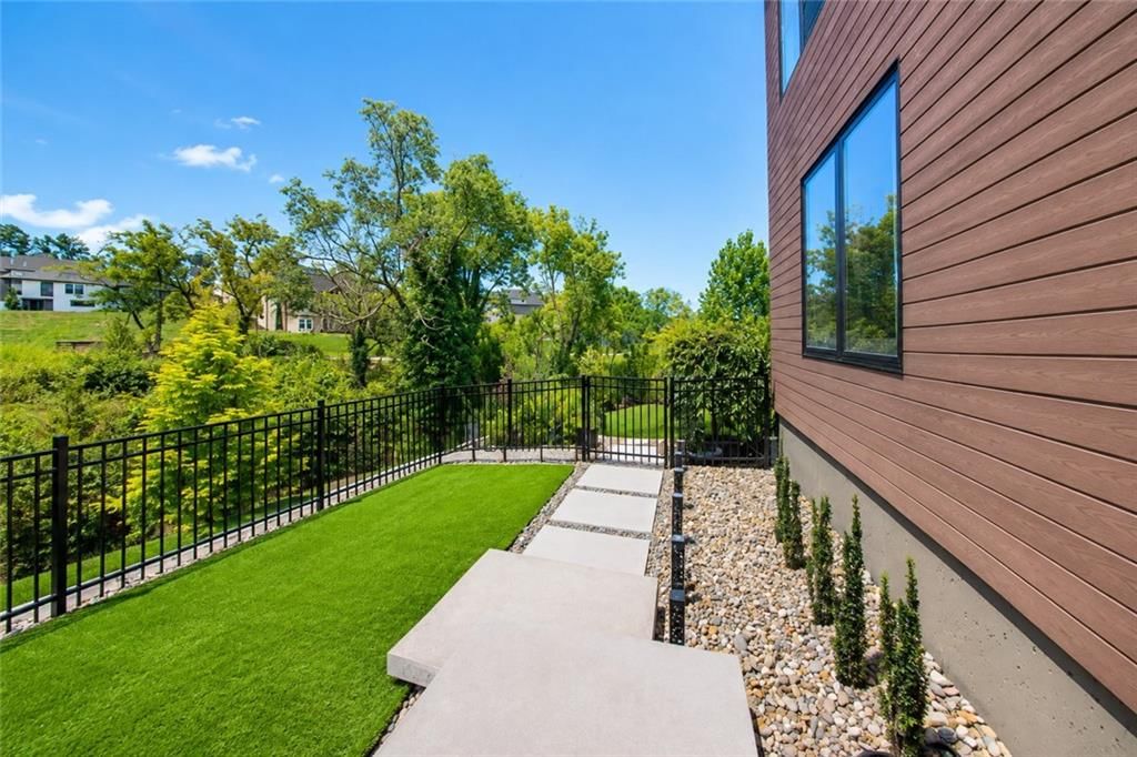 8826 McCoy Street — photo 52