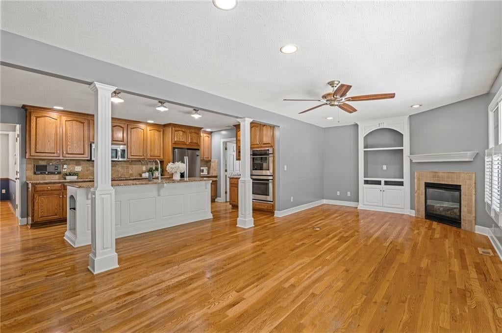 8408 W 115th Street — photo 10