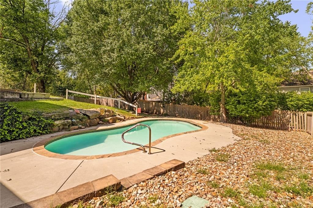 8408 W 115th Street — photo 34