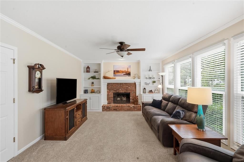 Photo 5 of 49 - 12265 S Mullen Road, Olathe, KS 66062