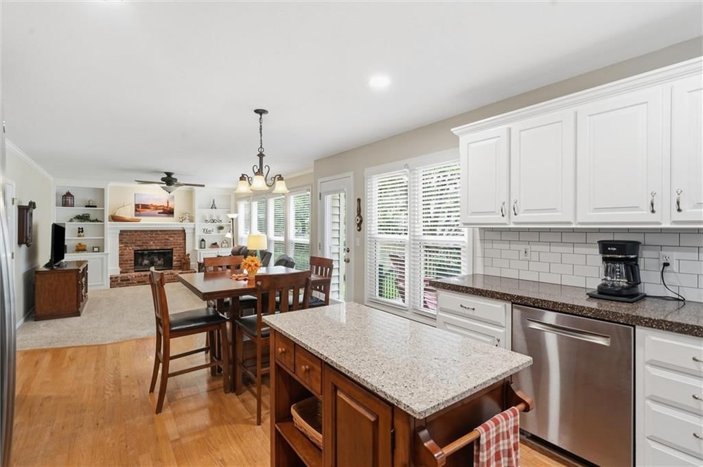 Photo 12 of 49 - 12265 S Mullen Road, Olathe, KS 66062