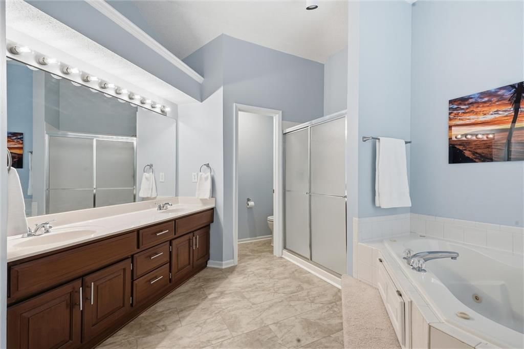 Photo 19 of 49 - 12265 S Mullen Road, Olathe, KS 66062