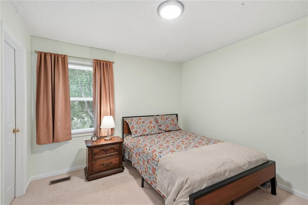 Photo 24 of 49 - 12265 S Mullen Road, Olathe, KS 66062