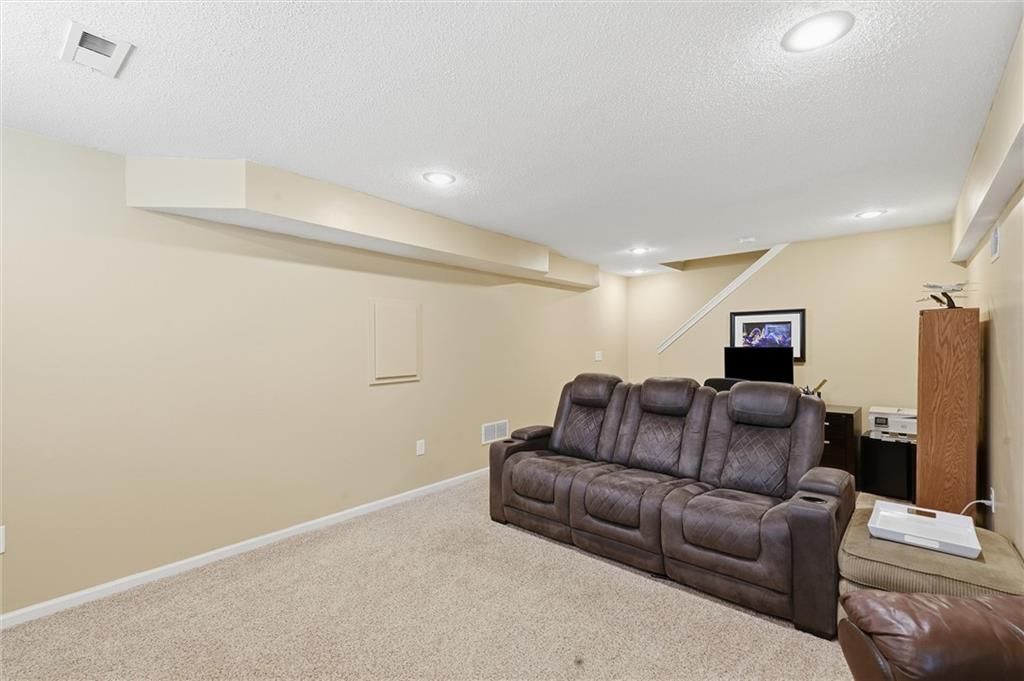 Photo 31 of 49 - 12265 S Mullen Road, Olathe, KS 66062