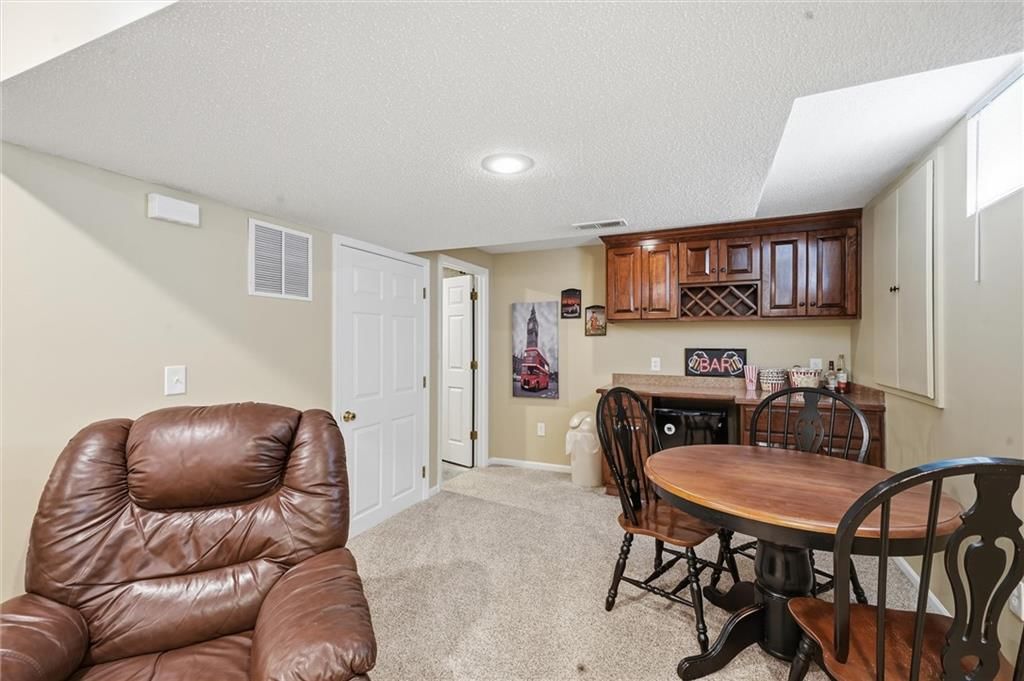 Photo 33 of 49 - 12265 S Mullen Road, Olathe, KS 66062