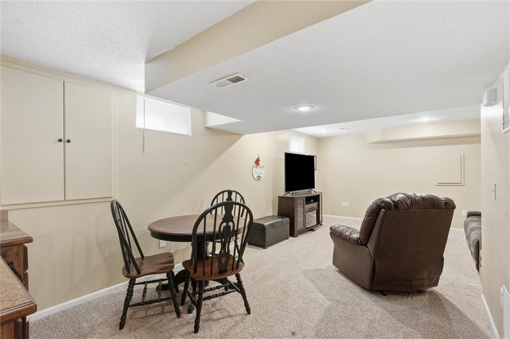 Photo 34 of 49 - 12265 S Mullen Road, Olathe, KS 66062