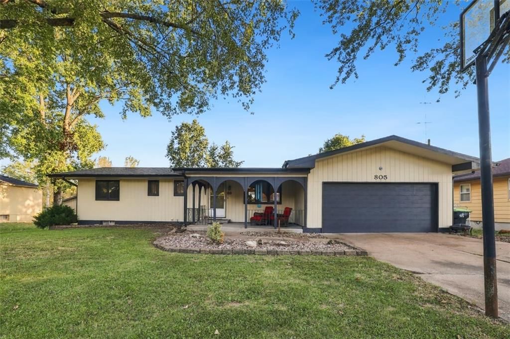 805 Ann Avenue, Harrisonville, MO
