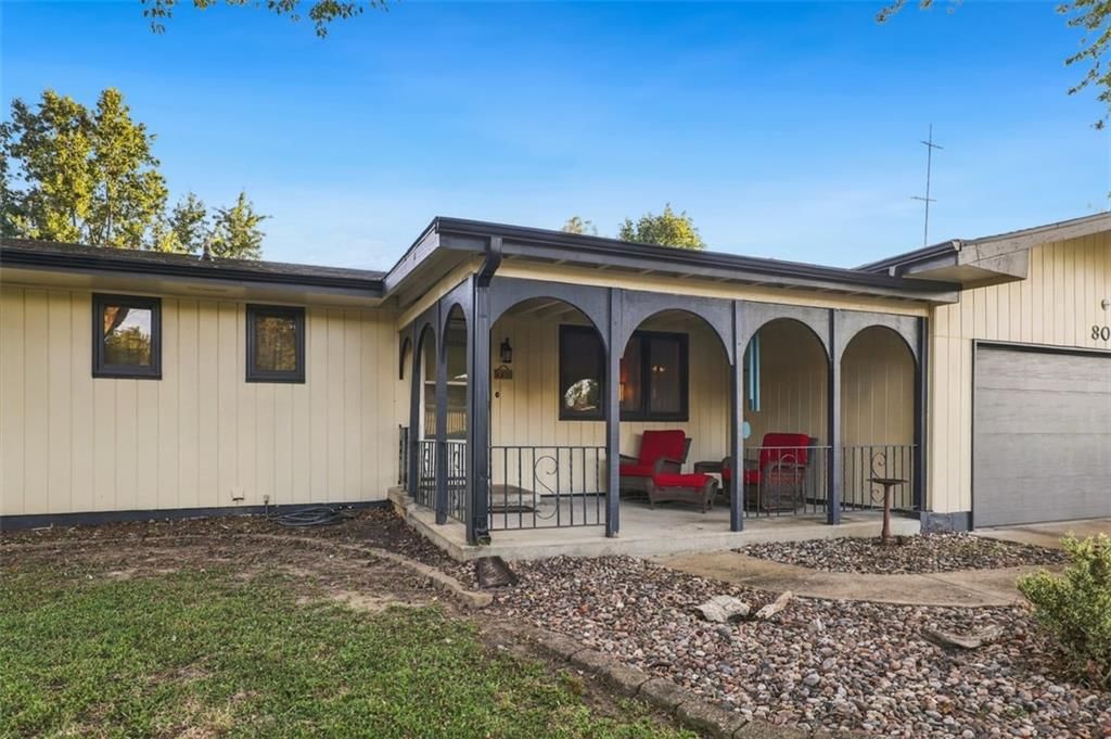 805 Ann Avenue, Harrisonville, MO: listing photo 3