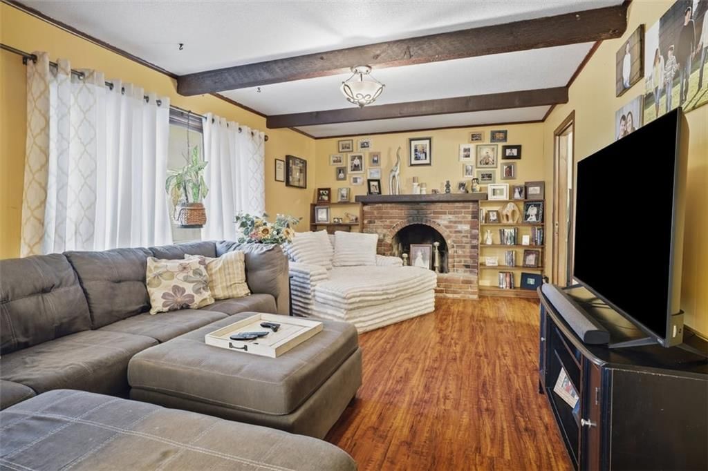 805 Ann Avenue, Harrisonville, MO
