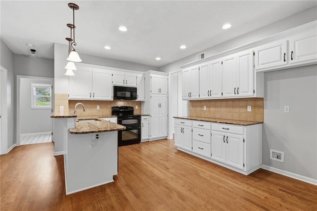 16522 W 81st Street — photo 25