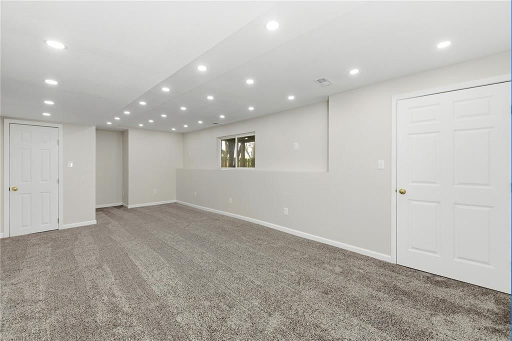 16522 W 81st Street — photo 51