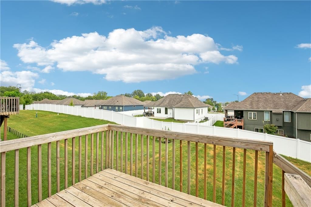 1110 NW Hilltop Lane — photo 38