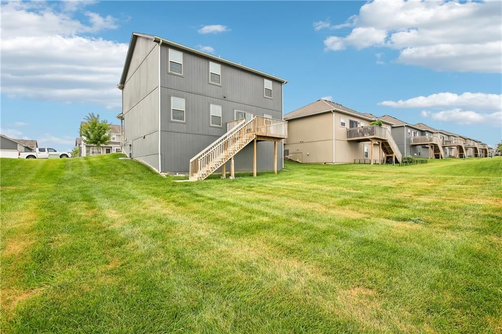 1110 NW Hilltop Lane — photo 39
