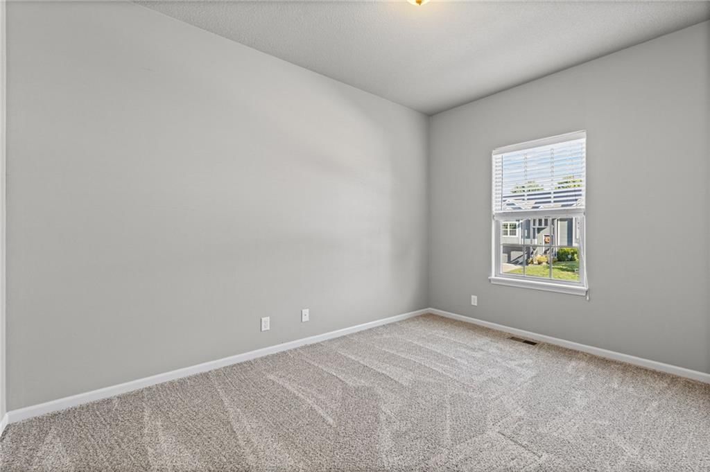 114 SW Hanging Garden Street — photo 16