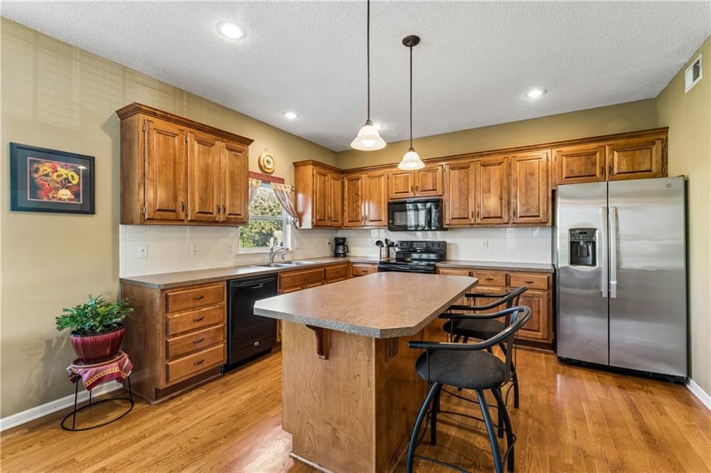 Photo 12 of 57 - 12438 S Crestone Street, Olathe, KS 66061