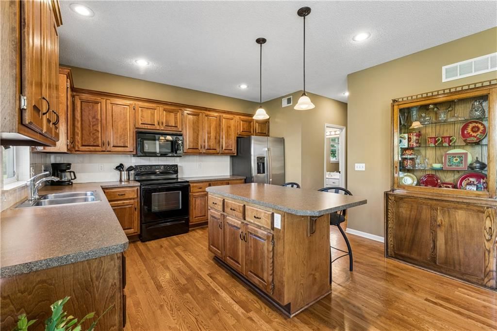 Photo 13 of 57 - 12438 S Crestone Street, Olathe, KS 66061