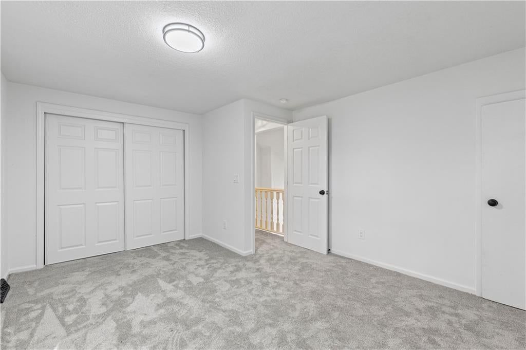 Photo 24 of 38 - 7740 Westgate Drive, Lenexa, KS 66216