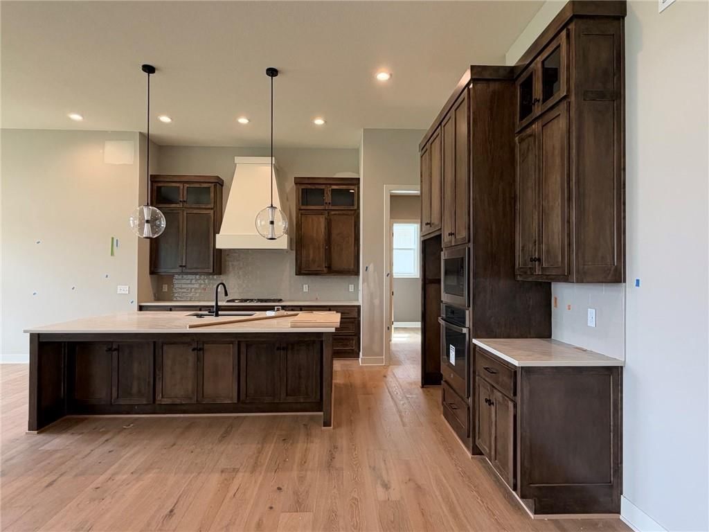 Kitchen island at 18461 Pawnee Lane, Overland Park, KS 66085