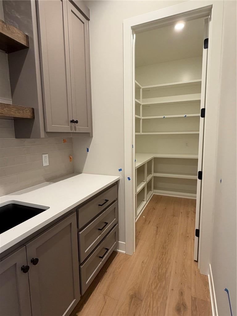 Photo 17 of 37 - 18461 Pawnee Lane, Overland Park, KS 66085