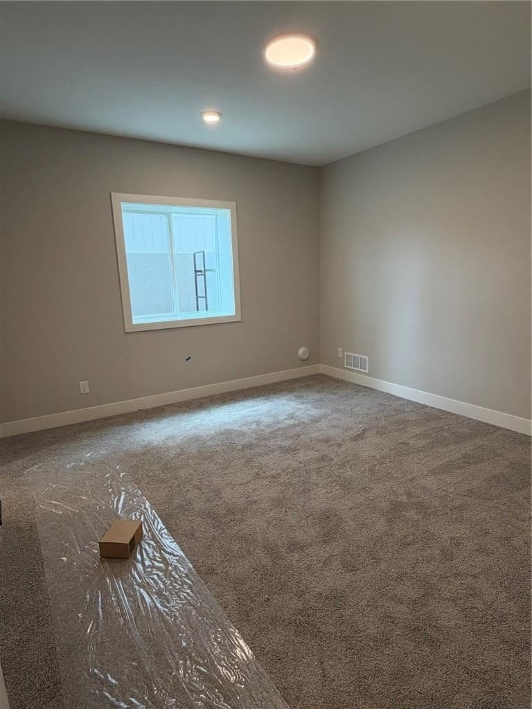 Photo 31 of 37 - 18461 Pawnee Lane, Overland Park, KS 66085