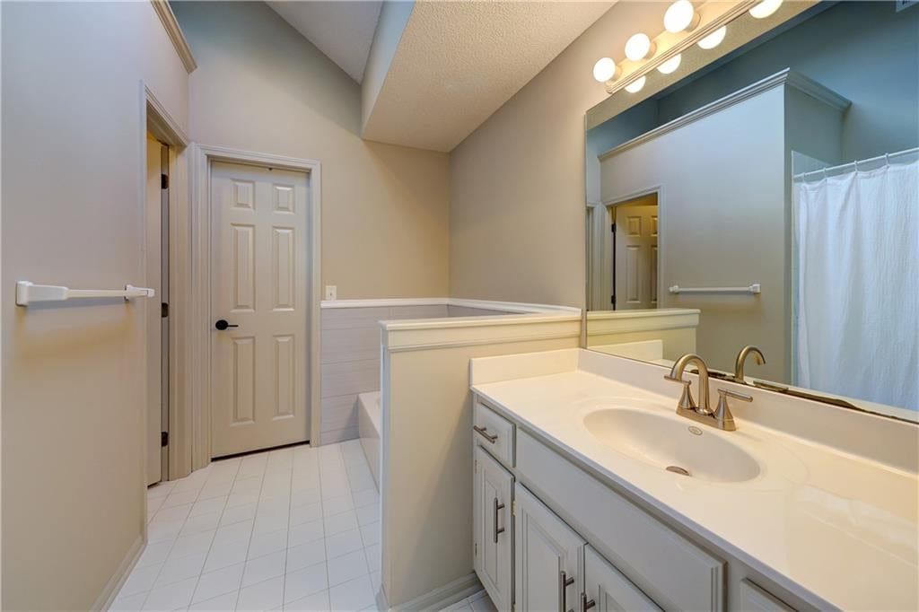 21475 W 121st Street — photo 10