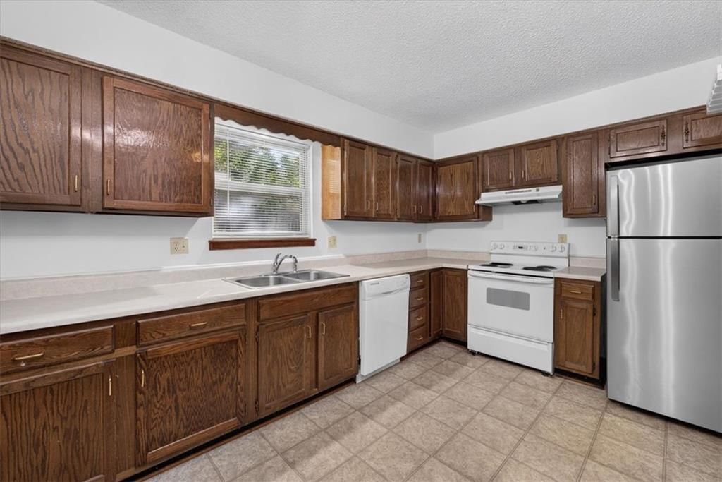 7606 W 86th Street — photo 10