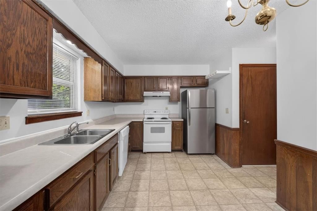 7606 W 86th Street — photo 14