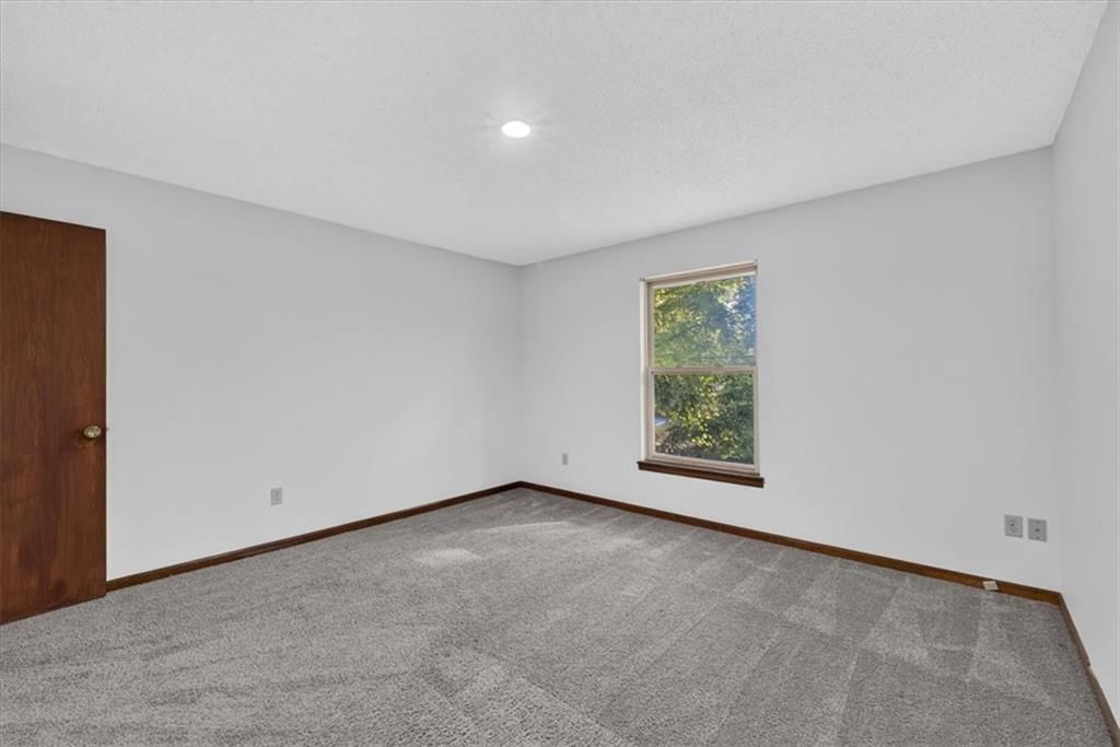 7606 W 86th Street — photo 20