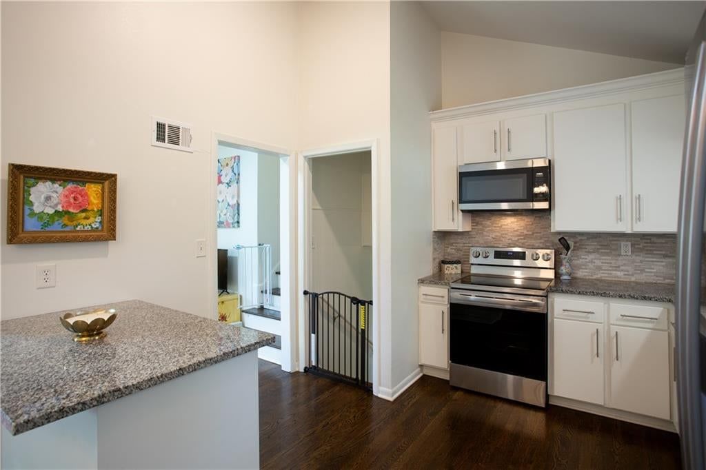 8808 W 89th Street — photo 18