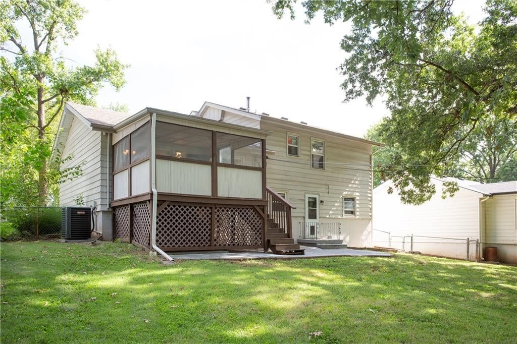 8808 W 89th Street — photo 34