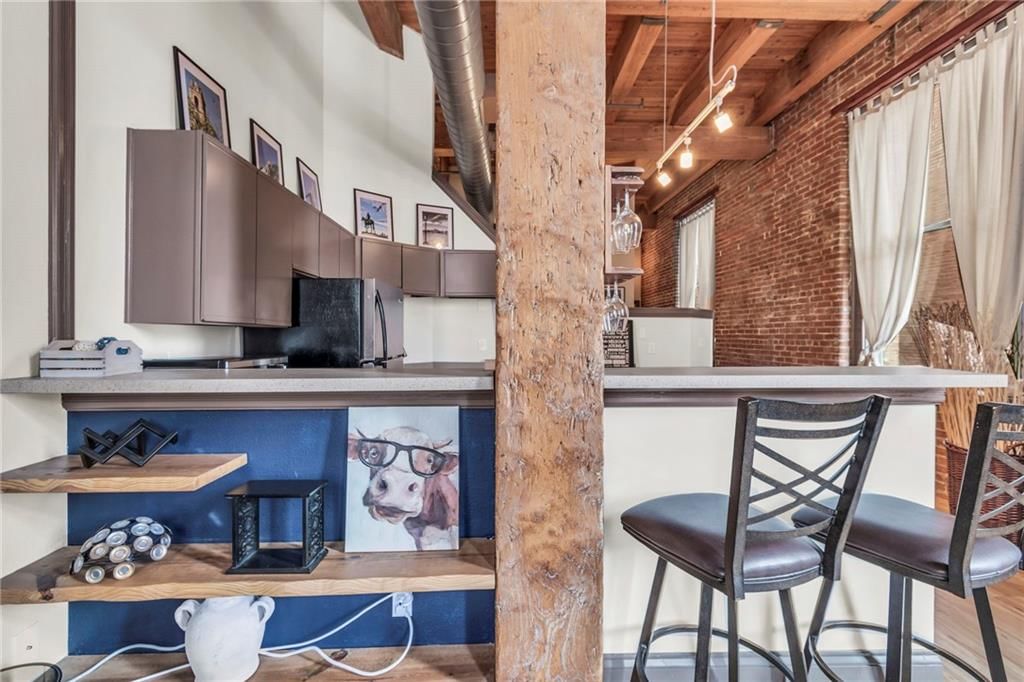 308 W 8th Street — photo 9