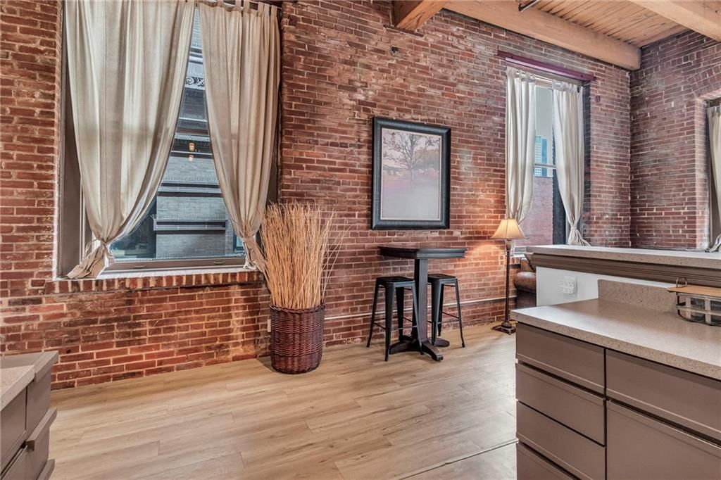 308 W 8th Street — photo 10