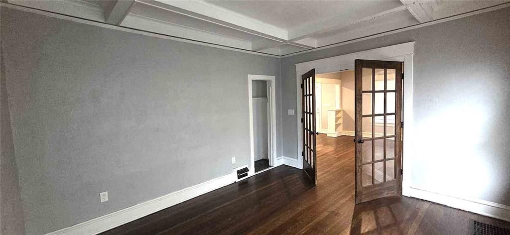 Coffered ceiling at 3249 E 28th Street, Kansas City, MO 64128