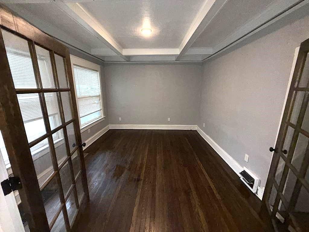 Photo 9 of 27 - 3249 E 28th Street, Kansas City, MO 64128
