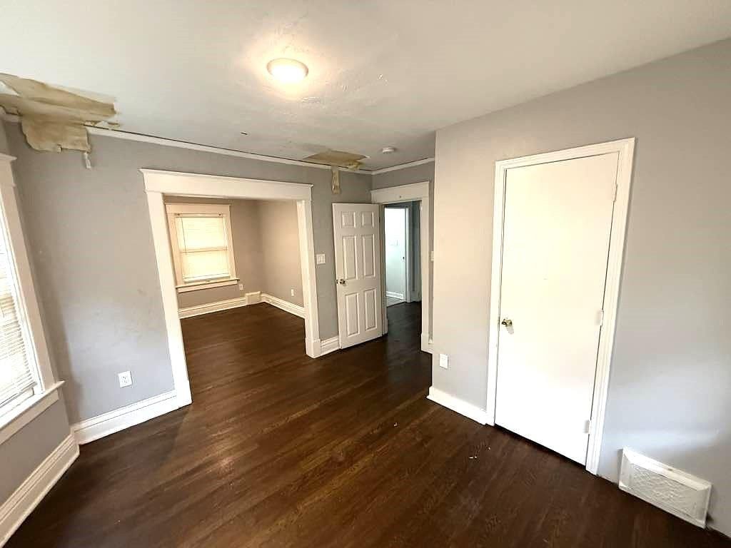 Photo 10 of 27 - 3249 E 28th Street, Kansas City, MO 64128