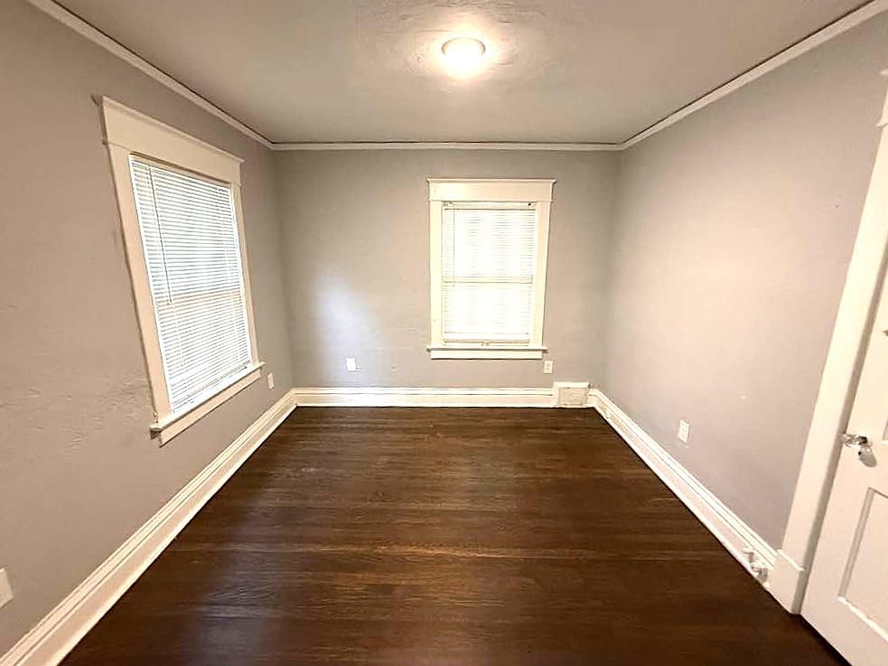 Photo 11 of 27 - 3249 E 28th Street, Kansas City, MO 64128
