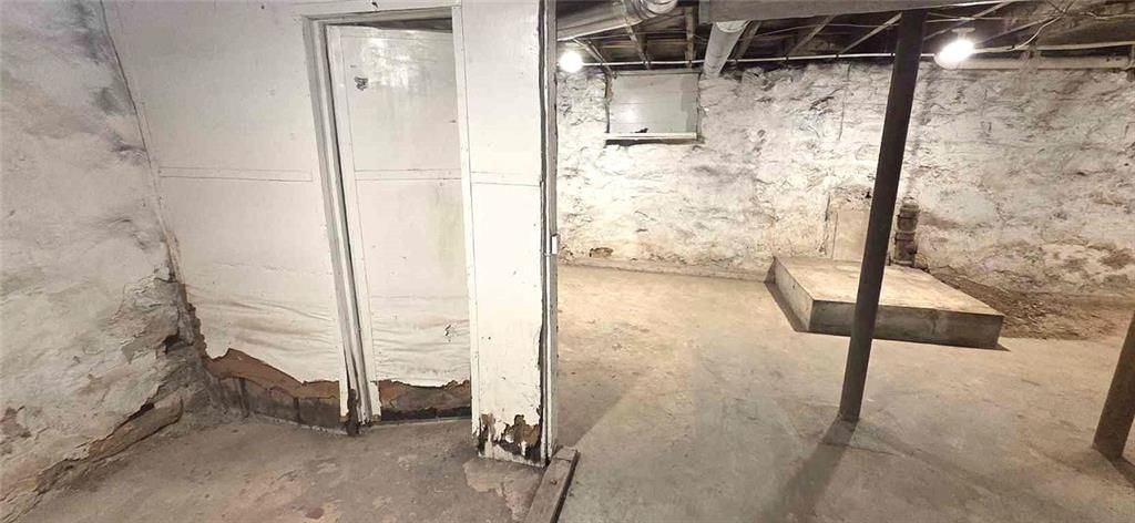 Photo 22 of 27 - 3249 E 28th Street, Kansas City, MO 64128