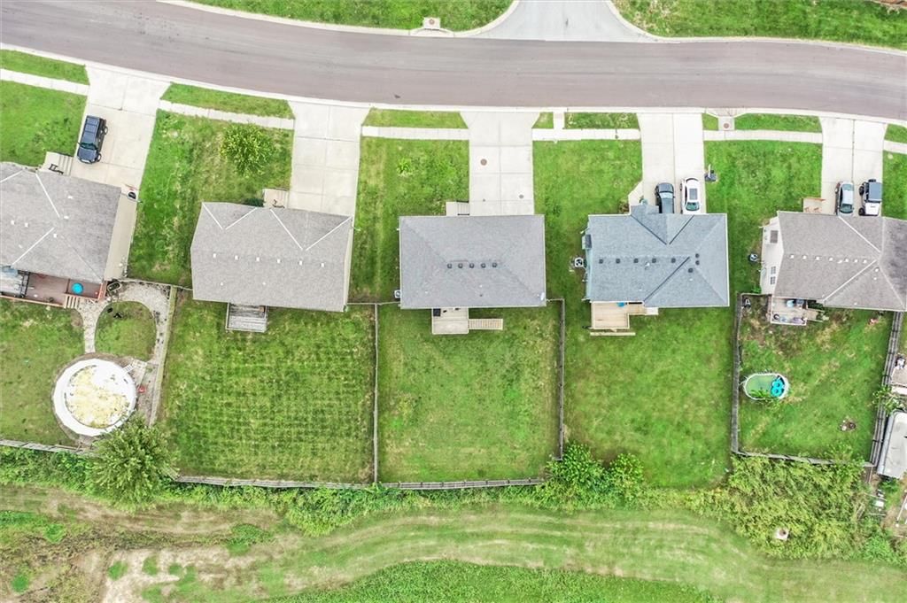 1605 Bay Avenue — photo 33