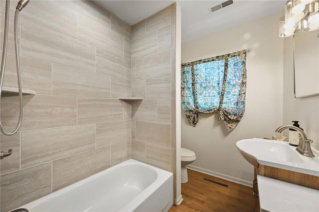2641 S 51st Terrace — photo 14