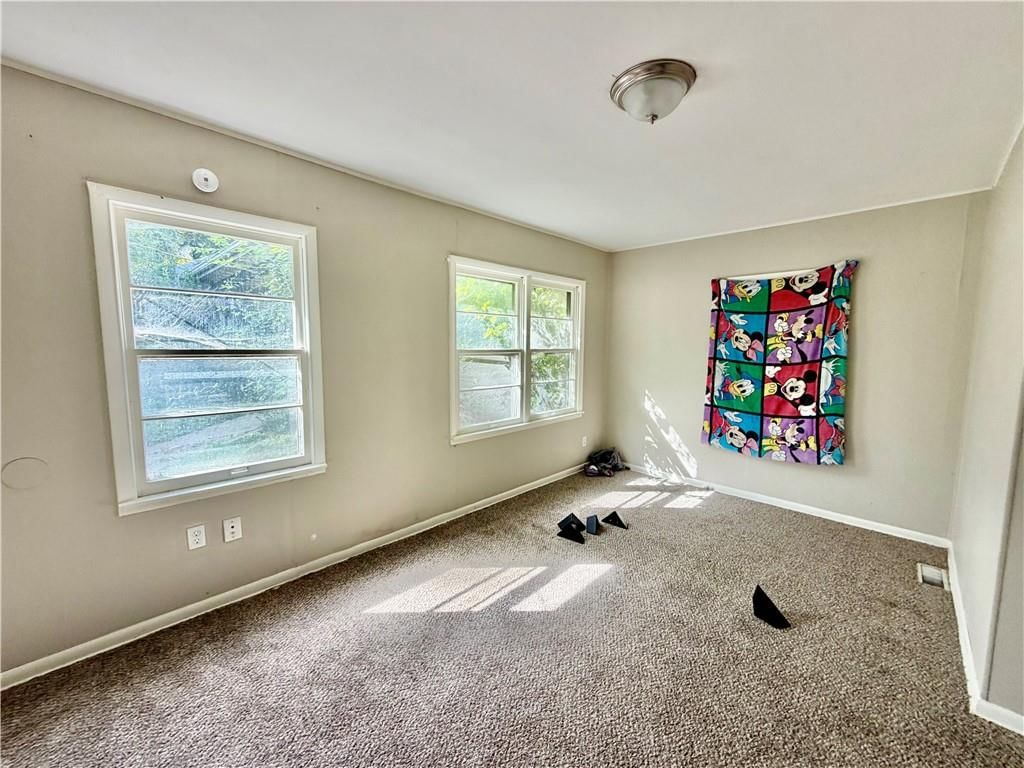 1116 S Leslie Street, Independence, MO: listing photo 2